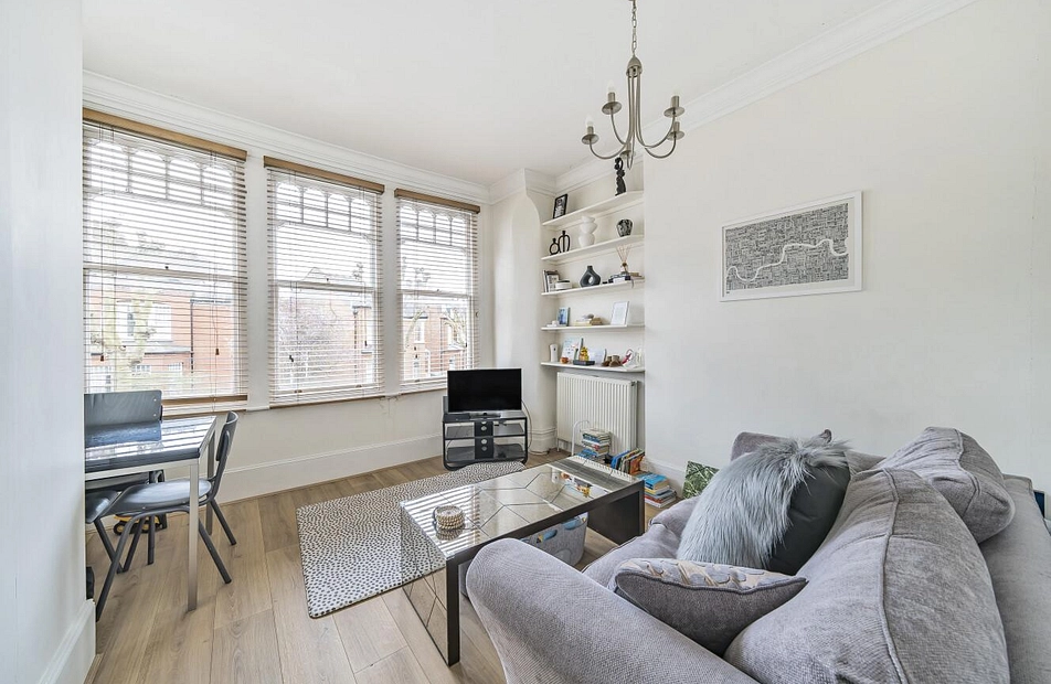 Kings Avenue, London, N10 - Kinleigh Folkard & Hayward