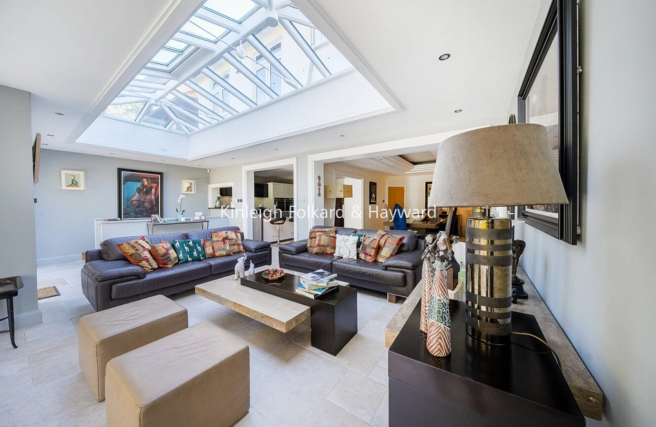 Creighton Avenue, London, N2 - Kinleigh Folkard & Hayward