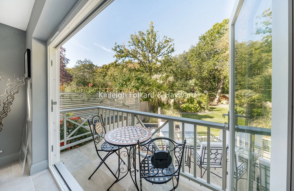 Creighton Avenue, London, N2 - Kinleigh Folkard & Hayward