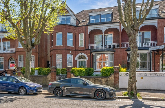 Queens Avenue, London, N10 - Kinleigh Folkard & Hayward