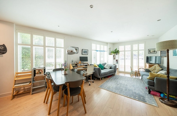 Dobson Walk, London, SE5 - Kinleigh Folkard & Hayward