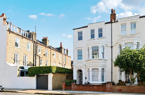 Carmalt Gardens, Putney, London, SW15 - Kinleigh Folkard & Hayward