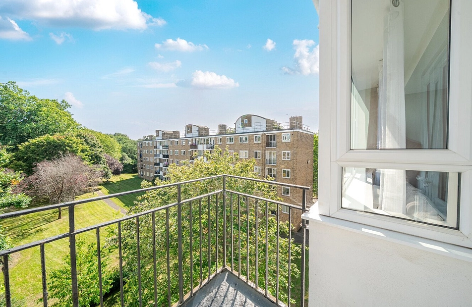 Innes Gardens, London, SW15 - Kinleigh Folkard & Hayward