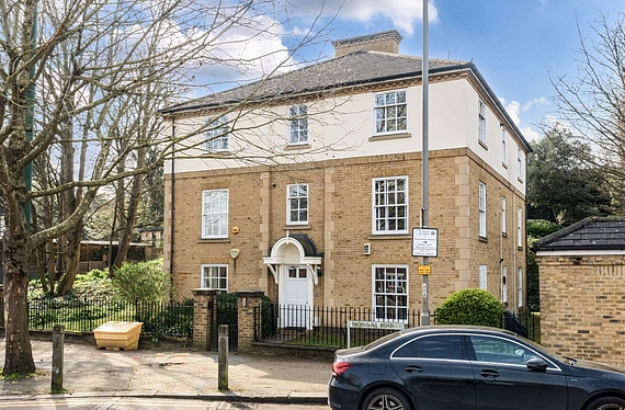 Broomhill Road, Putney, London, SW18 - Kinleigh Folkard & Hayward
