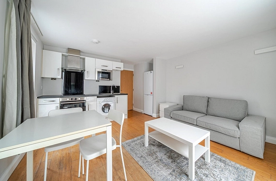 Wandsworth High Street, Wandsworth, London, SW18 - Kinleigh Folkard & Hayward