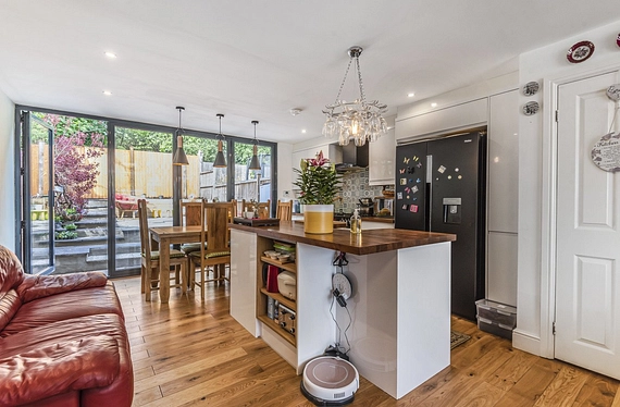 Cranford Close, West Wimbledon, London, SW20 - Kinleigh Folkard & Hayward