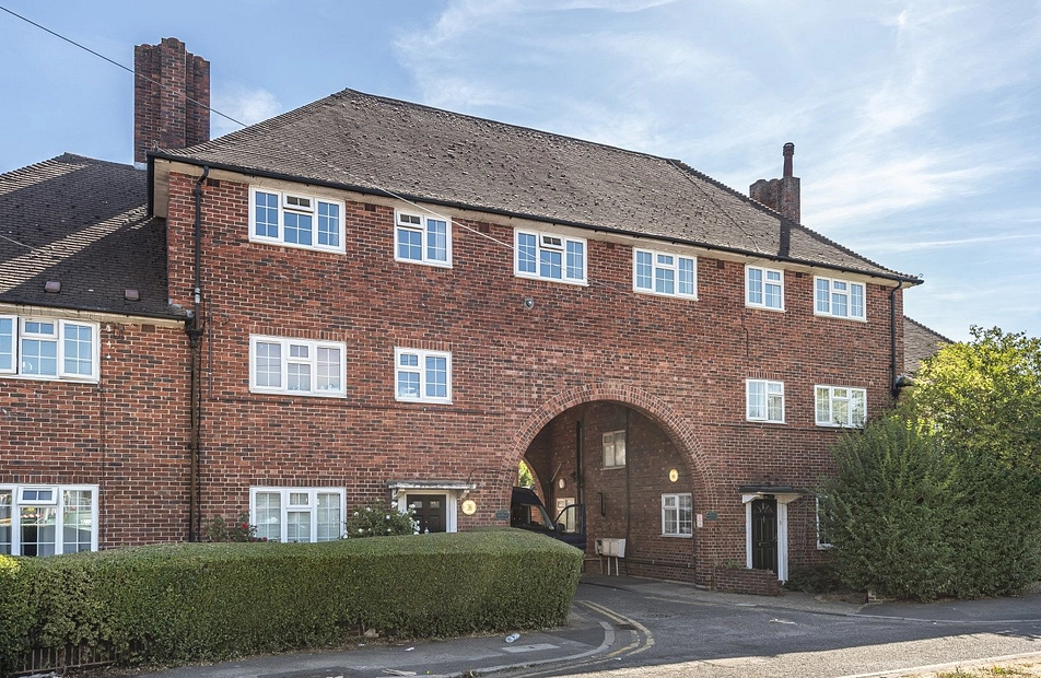 Linkway, London, SW20 - Kinleigh Folkard & Hayward