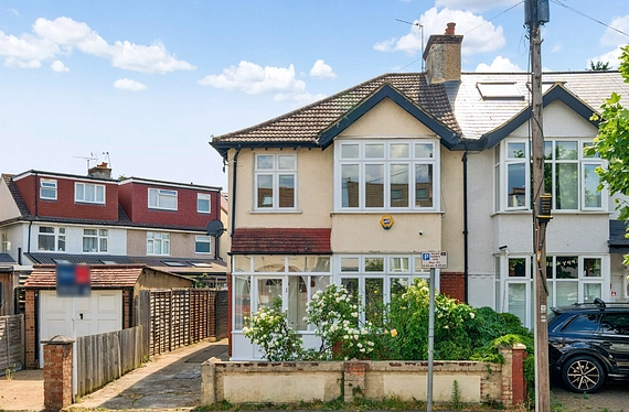 Somerset Avenue, Raynes Park, London, SW20 - Kinleigh Folkard & Hayward