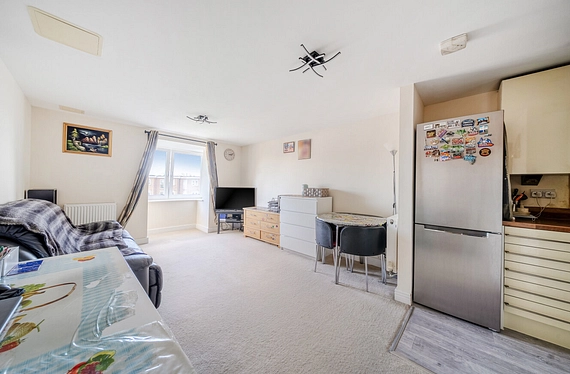 Greenview Drive, Raynes Park, London, SW20 - Kinleigh Folkard & Hayward