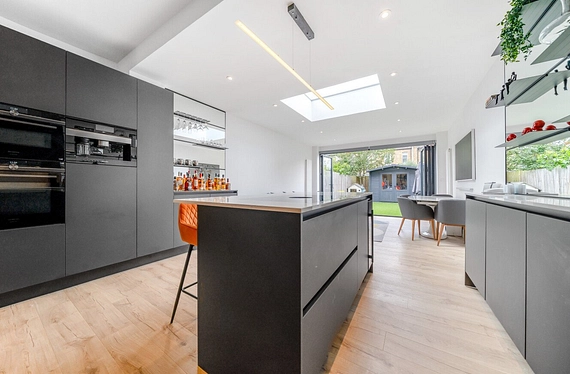 Vernon Avenue, Raynes Park, London, SW20 - Kinleigh Folkard & Hayward