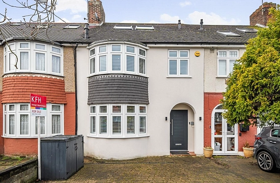 Queen Mary Avenue, Raynes Park, London, SM4 - Kinleigh Folkard & Hayward