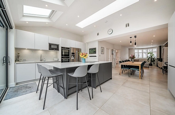 Queen Mary Avenue, Raynes Park, London, SM4 - Kinleigh Folkard & Hayward