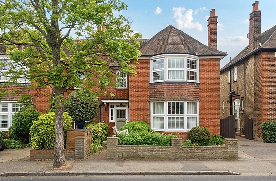 Grand Drive, Raynes Park, London, SW20 - Kinleigh Folkard & Hayward
