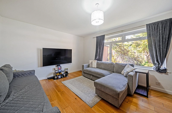 Grand Drive, Raynes Park, London, SW20 - Kinleigh Folkard & Hayward