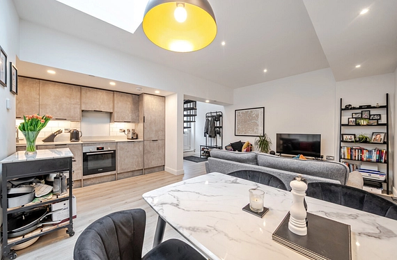 Kingston Road, Raynes Park, London, SW20 - Kinleigh Folkard & Hayward