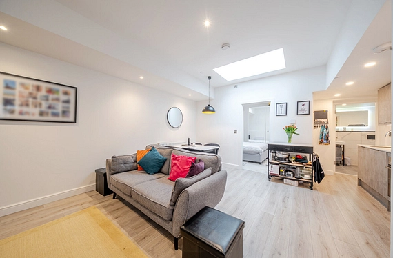 Kingston Road, Raynes Park, London, SW20 - Kinleigh Folkard & Hayward