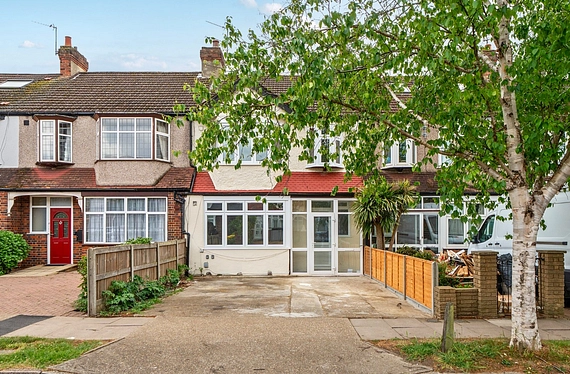 Westway, Raynes Park, London, SW20 - Kinleigh Folkard & Hayward