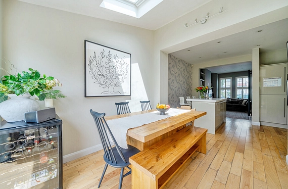 Gore Road, Raynes Park, London, SW20 - Kinleigh Folkard & Hayward