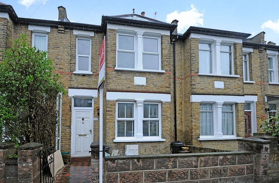 Aston Road, Raynes Park, London, SW20 - Kinleigh Folkard & Hayward