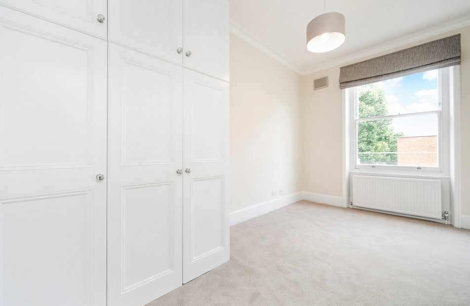 Fulham Road, London, SW10 - Kinleigh Folkard & Hayward