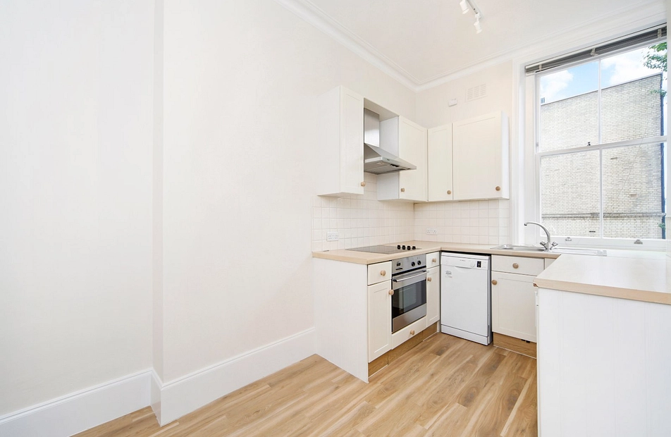 Fulham Road, London, SW10 - Kinleigh Folkard & Hayward