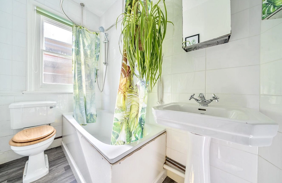 Revelstoke Road, Southfields, London, SW18 - Kinleigh Folkard & Hayward