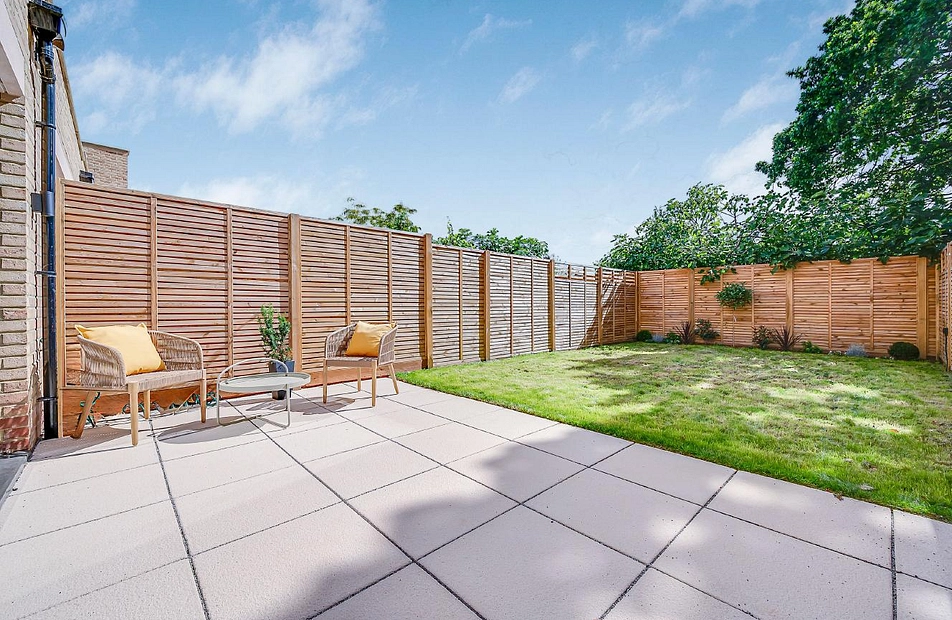 Melrose Mews, London, N14 - Kinleigh Folkard & Hayward