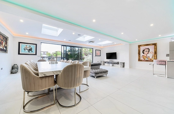 Bourne Hill, London, N13 - Kinleigh Folkard & Hayward