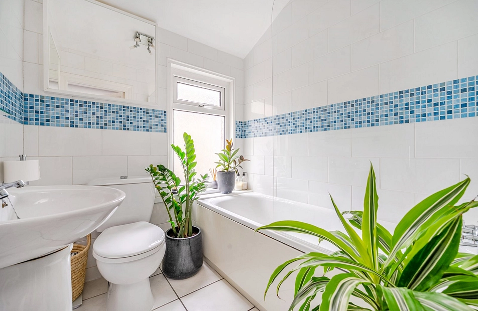 Fernwood Avenue, Streatham, London, SW16 - Kinleigh Folkard & Hayward