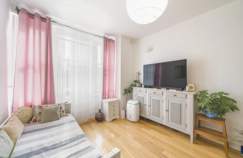 Kingscourt Road, Streatham, London, SW16 - Kinleigh Folkard & Hayward