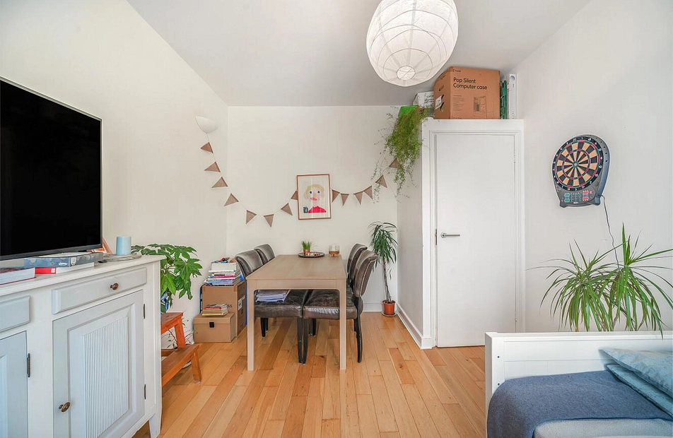 Kingscourt Road, Streatham, London, SW16 - Kinleigh Folkard & Hayward