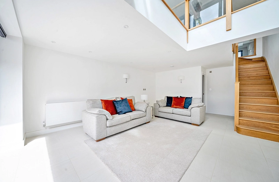 Hill House Road, London, SW16 - Kinleigh Folkard & Hayward