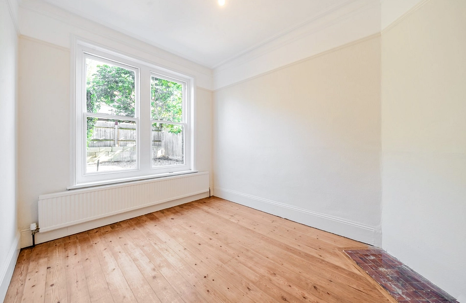 Amesbury Avenue, Streatham Hill, London, SW2 - Kinleigh Folkard & Hayward