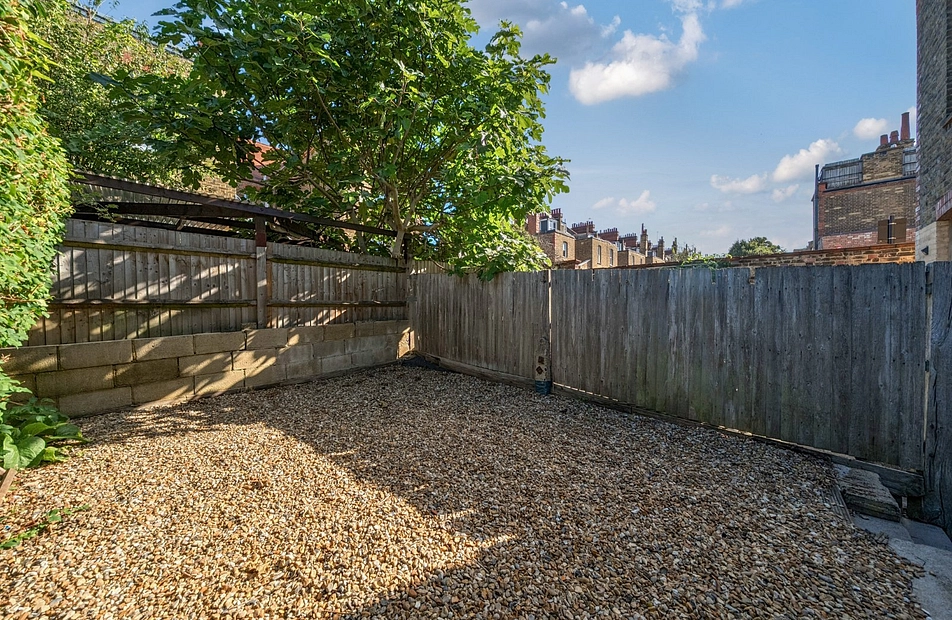 Amesbury Avenue, Streatham Hill, London, SW2 - Kinleigh Folkard & Hayward