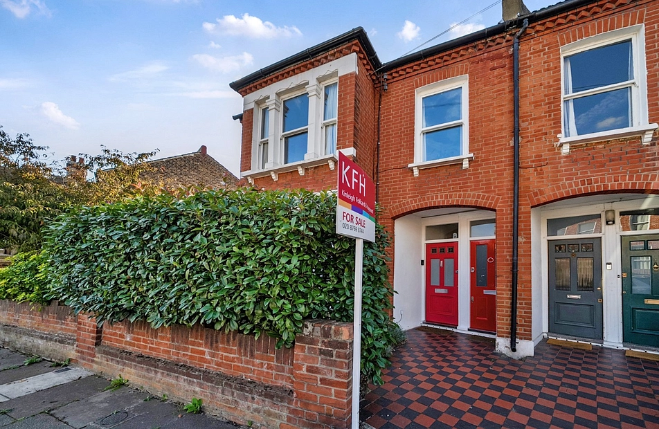 Tenham Avenue, Telford Park, London, SW2 - Kinleigh Folkard & Hayward