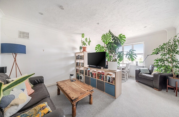 Peregrine Court, Streatham, London, SW16 - Kinleigh Folkard & Hayward