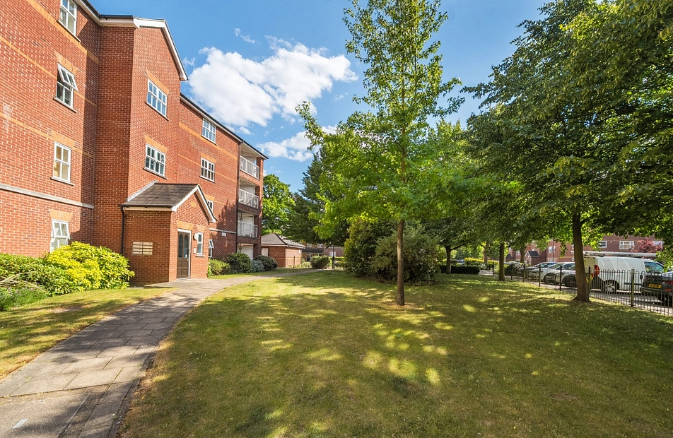 Macmillan Way, London, SW17 - Kinleigh Folkard & Hayward