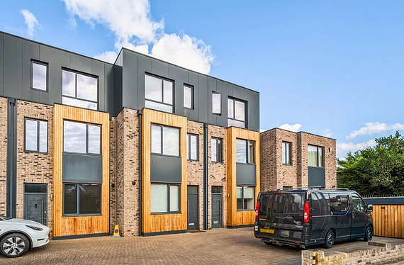 Woodland Way, Mitcham, CR4 - Kinleigh Folkard & Hayward