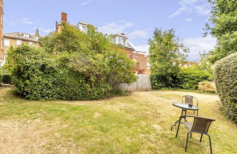 Martell Road, London, SE21 - Kinleigh Folkard & Hayward