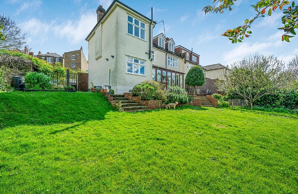 Minster Road, West Hampstead, London, NW2 - Kinleigh Folkard & Hayward