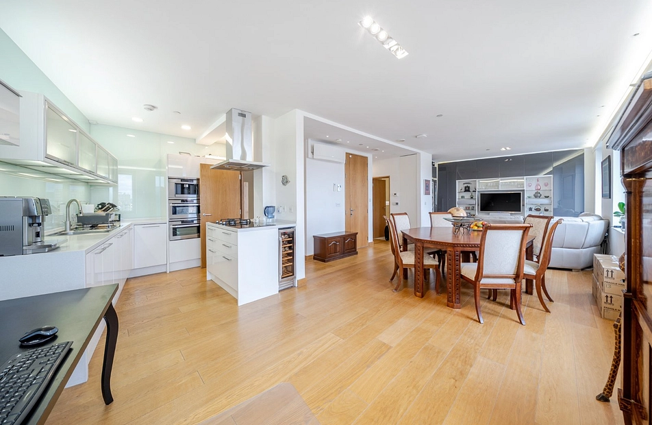 Putney High Street, Putney, London, SW15 - Kinleigh Folkard & Hayward