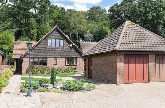 Gates Green Road, West Wickham, Kent, BR4 - Kinleigh Folkard & Hayward