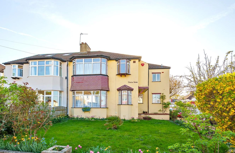 Spring Park Avenue, Croydon, Surrey, CR0 - Kinleigh Folkard & Hayward