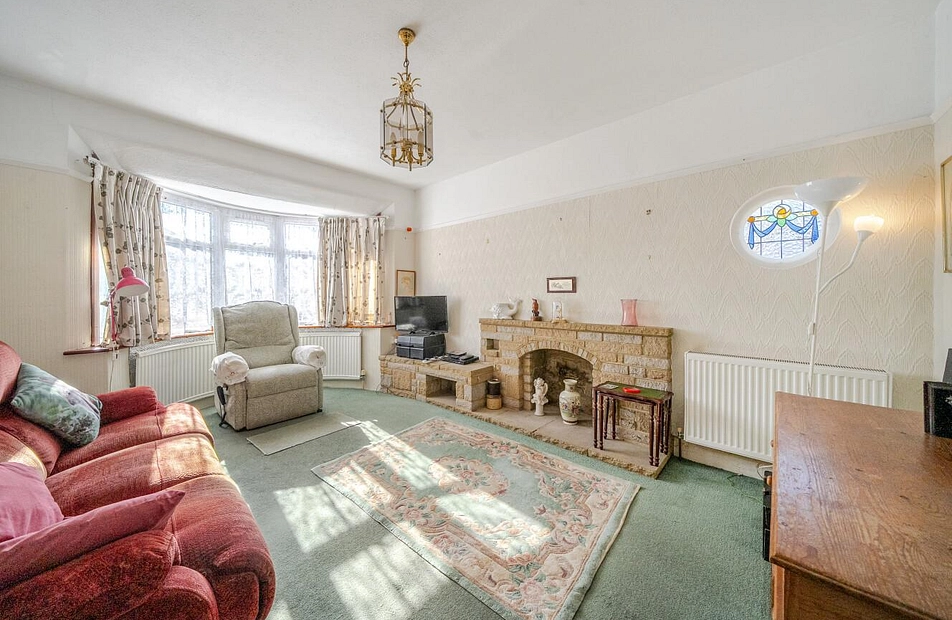 Chaffinch Avenue, Croydon, Surrey, CR0 - Kinleigh Folkard & Hayward