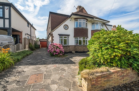 South Walk, West Wickham, Kent, BR4 - Kinleigh Folkard & Hayward