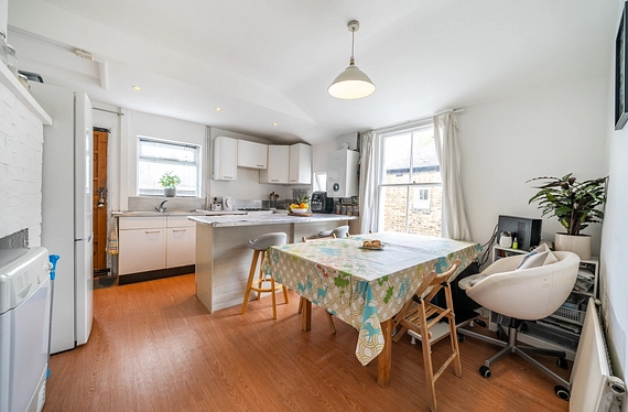 Haverhill Road, Balham, London, SW12 - Kinleigh Folkard & Hayward