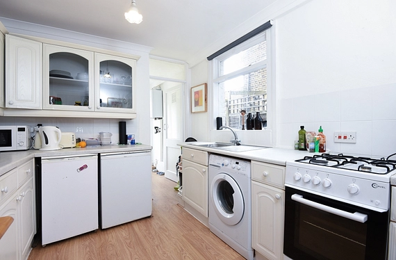 Strathblaine Road, Battersea, London, SW11 - Kinleigh Folkard & Hayward