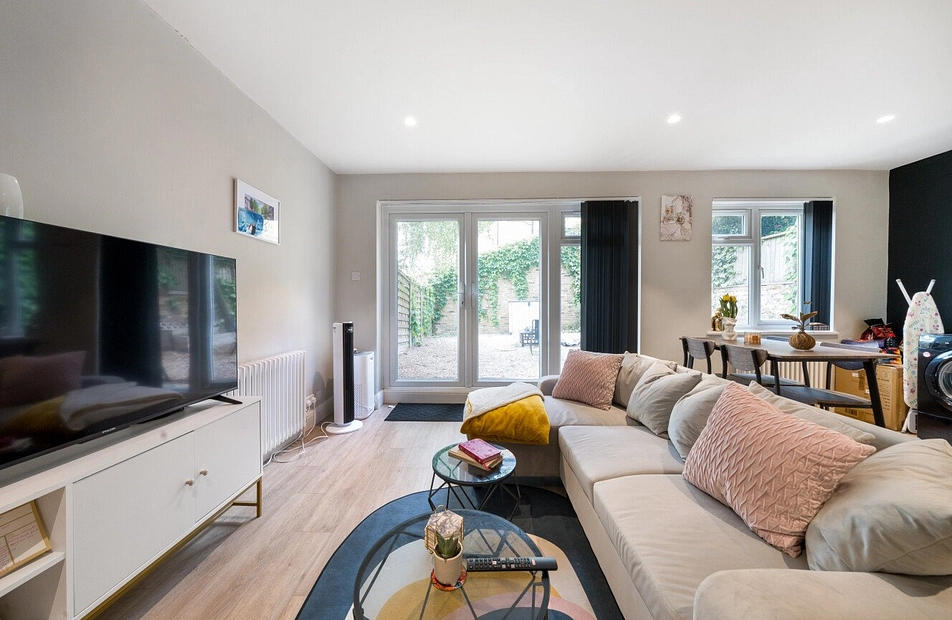 Thurleigh Road, Battersea, London, SW12 - Kinleigh Folkard & Hayward