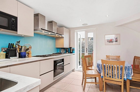 Limburg Road, London, SW11 - Kinleigh Folkard & Hayward