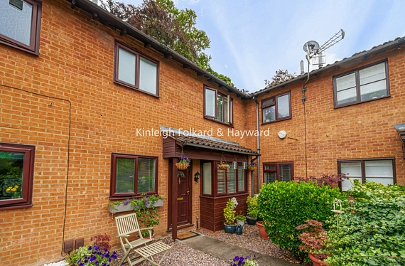 Banavie Gardens, Beckenham, Kent, BR3 - Kinleigh Folkard & Hayward